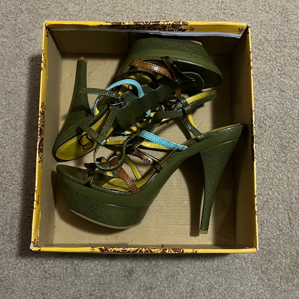 Platform heels